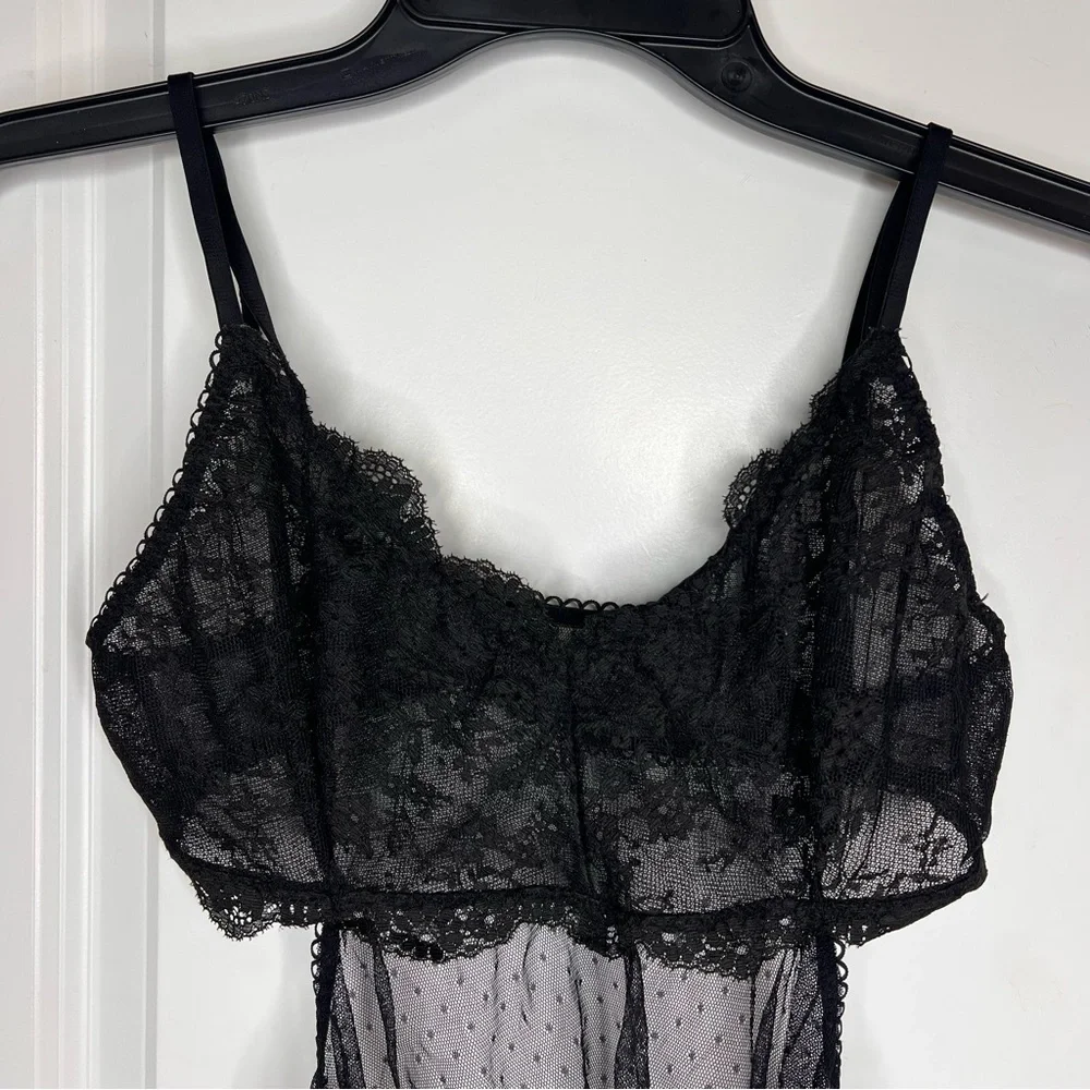 Victoria’s Secret Black Sheer Lace Slip Size Medium